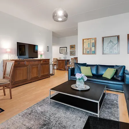 Luxury W Vintage Charm & Sauna Helsinki